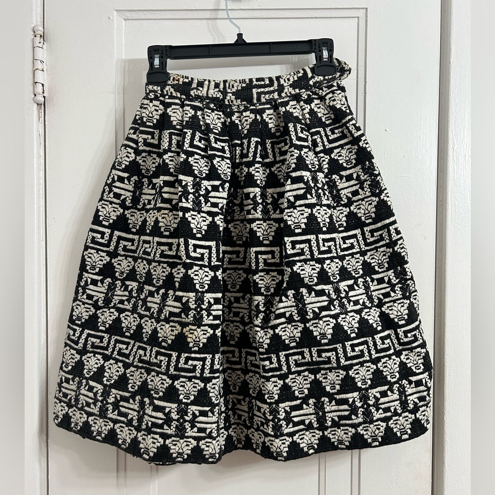 vintage black and white A-line skirt